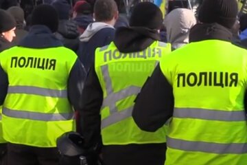 Полиция в Киеве. Фото: скриншот YouTube-видео