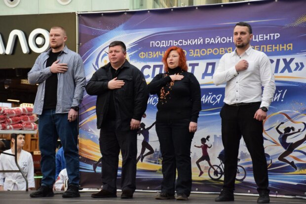 Будущие олимпийцы под крышей торгового центра: как киевская молодежь заряжалась на победы