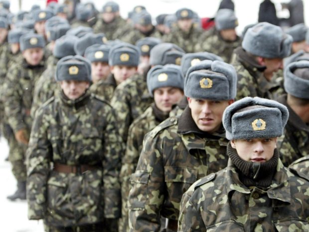 Нехватка пушечного мяса. Оккупанты заберут в свою армию тысячи крымчан