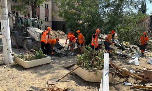 Строители. Фото:t.me/odesacityofficial