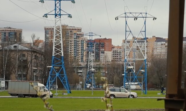 Високовольтна лінія..  Фото: скріншот YouTube-відео