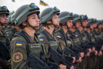 Украинским военным ощутимо понизят зарплаты, фото: Фокус
