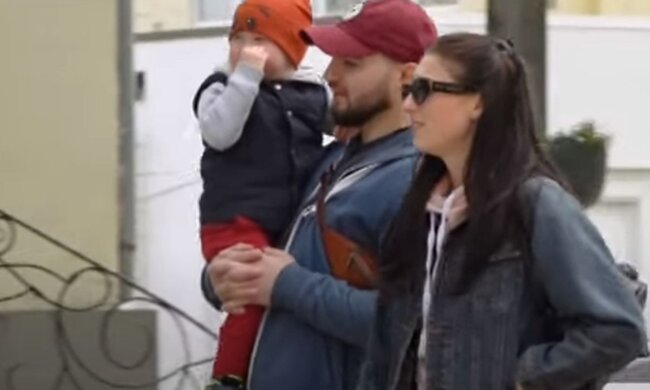 Сім'я. Фото: скріншот YouTube-відео