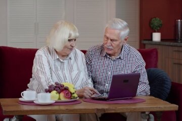 Пенсіонери. Фото: YouTube скрін