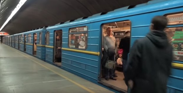 метрополитен Киева, скриншот YouTube