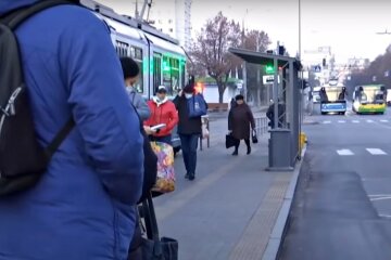 Остановка. Фото: скриншот Youtube-видео