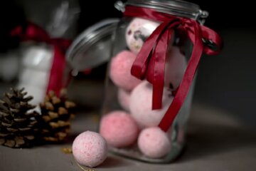 Бомбочка для ванны. Фото: YouTube