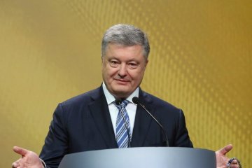 Петр Порошенко срочно передает активы сыну, фото: Униан