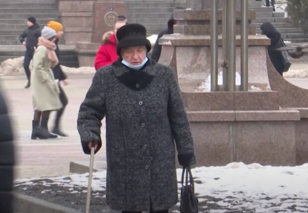 Пенсионеры в Украине. Фото: YouTube, скрин