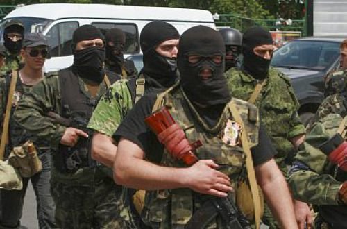 Пресс-службы милиции ДНР говорят о том, что украинские позиции прорваны, а многие города захвачены.