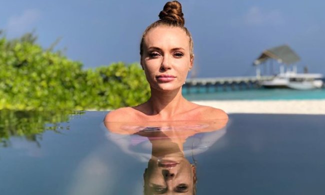 Слава Каминская после развода с мужем похвасталась пикантным фото