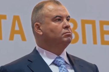 Олег Гладковский, Свинарчук