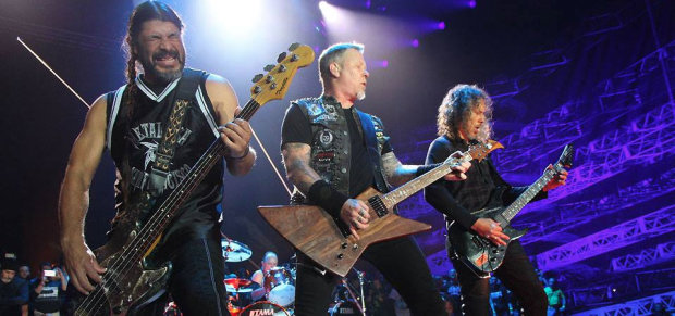 Metallica внезапно запела на русском, исполнив "Группу крови" Цоя