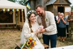весілля трансгендерна модель без кінцівок