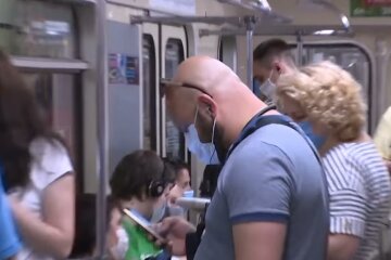 Карантин в Украине собираются продлить. Фото: скрин youtube