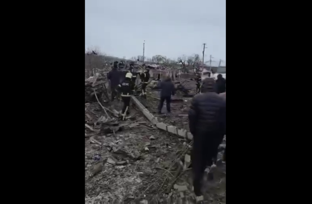 Адский удар по Умани: днем орки запустили ракету - много пострадавших, видео