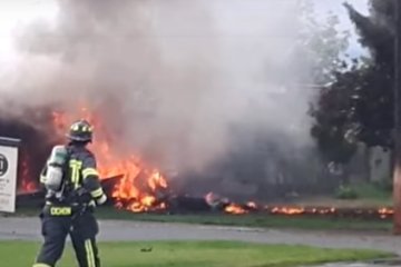 крушение самолета. Фото: скриншот YouTube