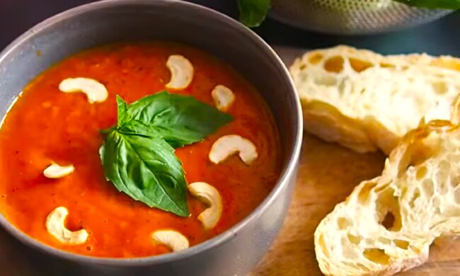 Томатний суп. Фото: YouTube