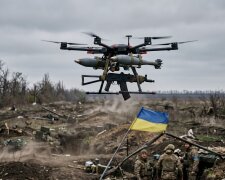 український бойовий дрон автомат мінометні міни