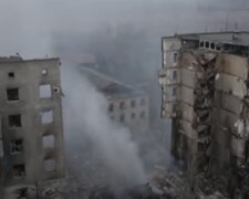 Зруйновані будинки в Бородянці. Фото: скріншот YouTube-відео