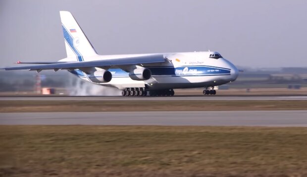 Самолет Ан-124 "Руслан". Фото: скриншот YouTube-видео