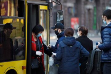 Кличко отменит спецпропуска: в Киеве запустят транспорт, как до карантина. Известна дата