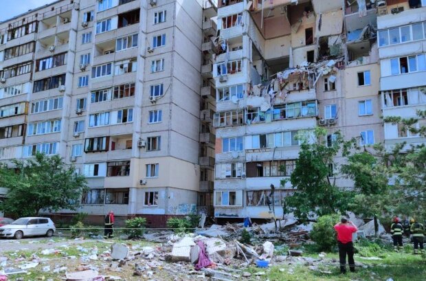 Последствия взрыва в 10-этажке в Киеве. Фото: ГСЧС