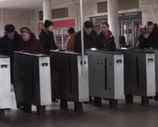 В Киевском метро чуть не украли ребенка, фото - Национальная полиция Украины