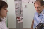 прием у врача, скриншот YouTube
