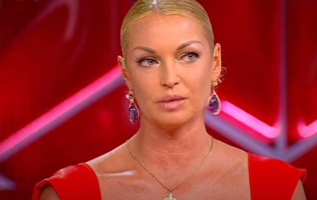 Балерина Анастасия Волочкова разочаровала поклонников новым образом. Фото: скриншот YouTube
