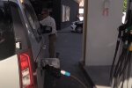 Заправка авто. Фото: скриншот YouTube-видео