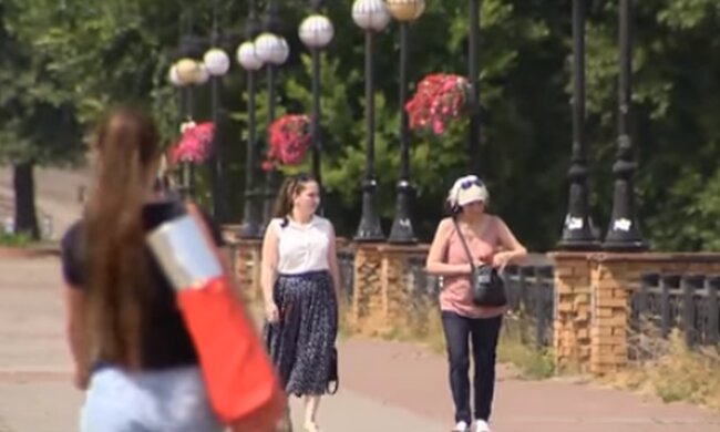 Синоптики розповіли, чи буде ще спекотно в Україні. Фото: скріншот YouTube-відео