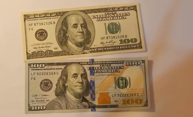 Украинцам рассказали о фальшивых долларах. Фото: скрин youtube