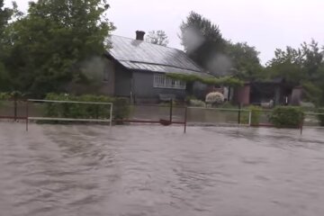 Названы суммы компенсации пострадавшим от наводнения. Фото: скриншот YouTube