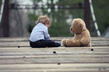 Родители, следите за детьми! На Тернопольщине ребенок подавился картошкой и умер