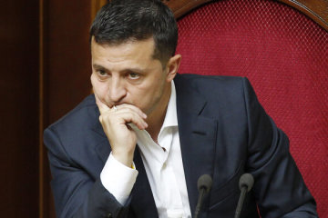 Владимир Зеленский обещал отменить оплату услуг ЖКХ для пенсионеров. Фото: Politeka