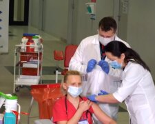 В Польше разгорается скандал из-за вакцинации. Фото: скриншот YouTube-видео