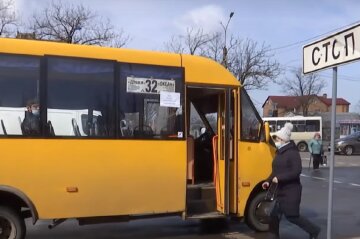Маршрутка. Фото: YouTube, скрин