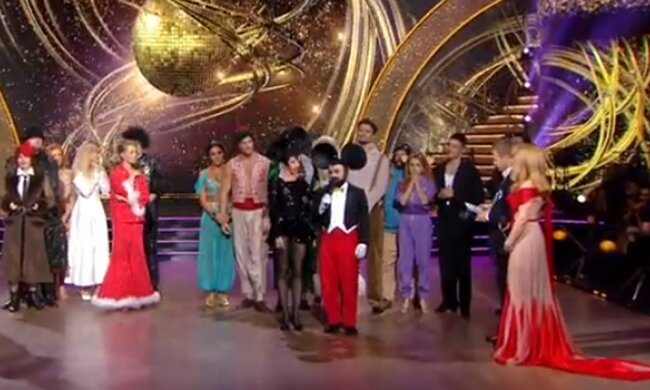Участники шоу "Танцы со звездами". Фото: скриншот YouTube-видео