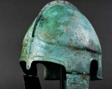 Стародавній шолом. Фото: скріншот YouTube