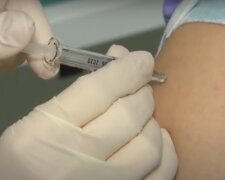 Вакцина от коронавируса. Фото: скриншот YouTube