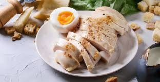 Українцям розповіли про подорожчання курятини та яєць. Фото: Скріншот YouTube