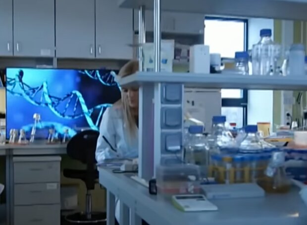 Вчені. Фото: скріншот YouTube