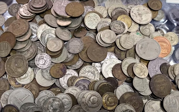 Монеты. Фото: скриншот YouTube-видео.