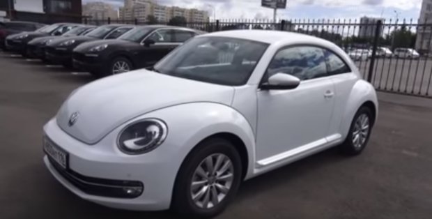 Автомобиль Volkswagen Beetle, фото: Скриншот YouTube
