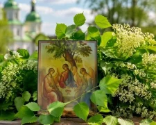 Освячена зелень у церкві на Трійцю — традиція клечання