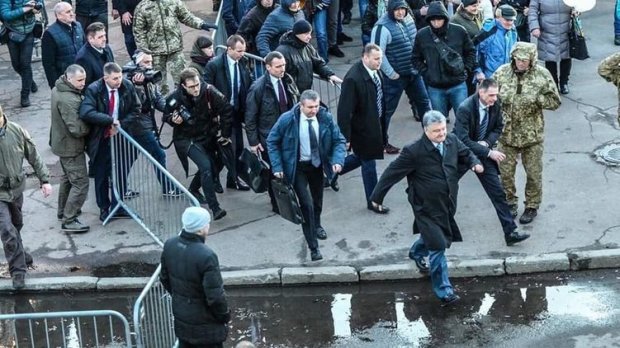 Одиозный экс-нардеп о проигрыше Порошенко: Он боится мести, поэтому после выборов сбежит