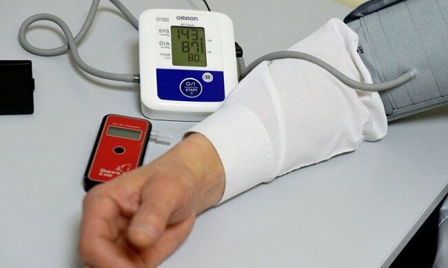 Йогурт и молоко помогут снизить давление