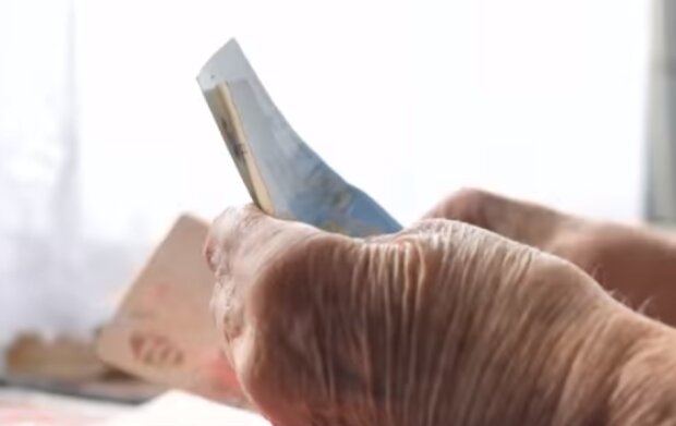 Пенсионерам добавят к пенсии помощь от государства: кому и сколько. Фото: скриншот YouTube