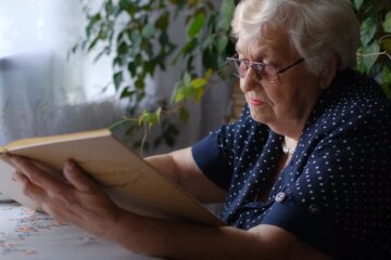 Пенсіонери. Фото: YouTube, скрін